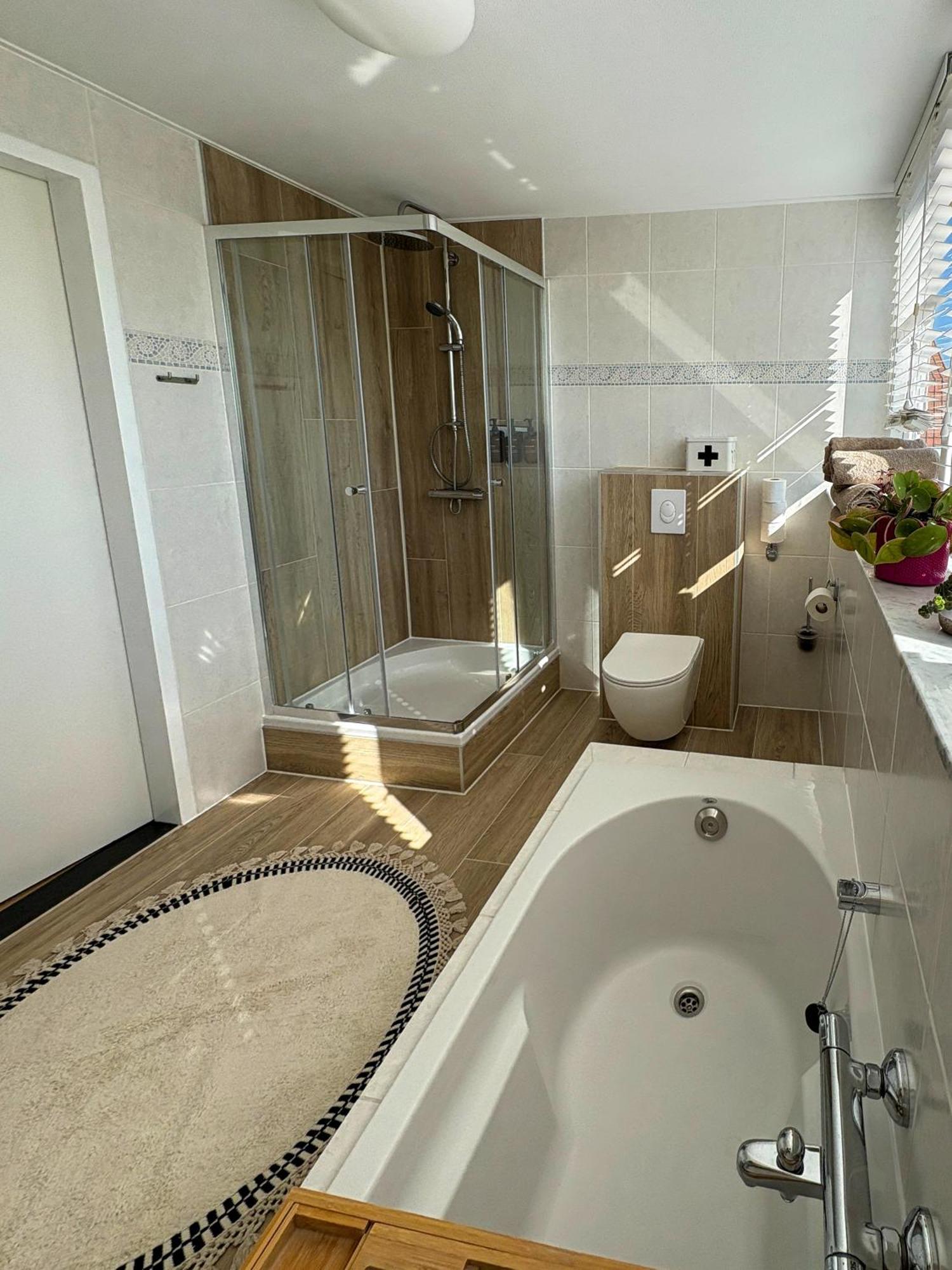 Dijkhuis Bed & Breakfast Vrouwenpolder